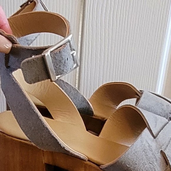 Topshop Grey Suede Wooden Block Heel Sandals - Size 7 - Worn once – Like new - Picture 6 of 11
